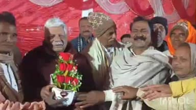 मोहम्मदगंज: मोहम्मदगंज स्टेशन पर गरीब रथ एक्सप्रेस के ठहराव का शुभारंभ, सांसद विष्णु दयाल राम ने हरी झंडी दिखाई