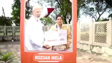 Candidates expressing their views during the Job Fair held at 25th Battalion Border Security Force (BSF) Camp, Chhawla, New Delhi on January 24, 2026.