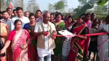 খুমটাই: খুমটাইত মুৰফুলনী চাহ বাগিচা, ৰঙাজান চাহ বাগিচাসহ ৪খনকৈ চাহ বাগিচাৰ ৬টাকৈ পথৰ শুভ উদ্বোধন বিধায়ক মৃণাল শইকীয়াৰ