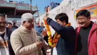 श्रीनगर: शंकराचार्य अविमुक्तेश्वरानंद से दुर्व्यवहार के विरोध में कांग्रेस ने किया मौन उपवास