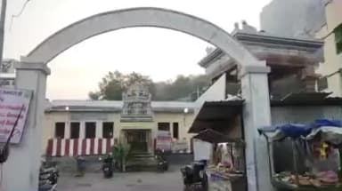 திருச்செங்கோடு: 1300 படிக்கட்டுகளில் யோகாசனம் செய்து மலையேறிய 3 ம் வகுப்பு படிக்கும் இஸ்லாமிய சிறுமி