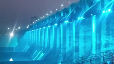 कलियासोल: गणतंत्र दिवस की पूर्व संध्या पर पंचेतडैम रंग-बिरंगी रोशनी से जगमगा उठा