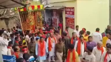 गड़हनी: गड़हनी में शांतिपूर्ण सम्पन्न हुआ भव्य महावीरी जुलूस, जुलूस में भक्तों की उमड़ी भीड़