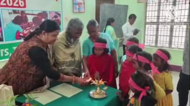 कोचस: राष्ट्रीय बालिका दिवस के अवसर पर कोचस में प्रगति आईसीएम सिस्टर्स ने जागरुकता कार्यक्रम का आयोजन किया