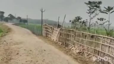 सरायगढ़ भपटियाही: सरायगढ़ के झिल्ला से डुमरी के बीच सड़क खस्ताहाल, गड्ढों से आवागमन में परेशानी