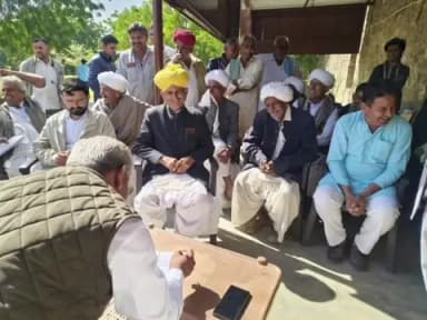 चौहटन: चौहटन विधायक आदूराम मेघवाल ने बाड़मेर के गादान निवास पर की जनसुनवाई, आमजन से की मुलाकात