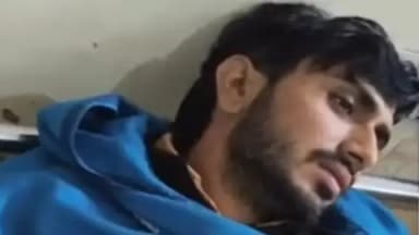 तोशाम: तोशाम के खानक गांव में आपसी रंजिश के चलते एक सुनार और उसके साथी पर बेरहमी से हमला