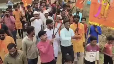 स्लीमनाबाद: विश्व हिंदू परिषद-बजरंग दल ने निवार प्रखंड खंड बांग्ला बरखेड़ा में निकाली विशाल बजरंगी रैली