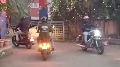 પારડી: દેશભક્તિના રંગે રંગાયું પારડી: ૨૬ જાન્યુઆરીની પૂર્વ સંધ્યાએ ભવ્ય તિરંગા બાઇક રેલી યોજાઈ