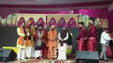 कोटवा: कोटवा महायज्ञ में आए कलाकारों और कथावाचकों का रविवार को आयोजन समिति द्वारा स्वागत किया गया