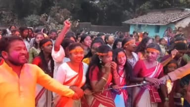 बांसजोर: बांसजोर के विभिन्न क्षेत्रों में माँ सरस्वती का जल में विसर्जन, युवक-युवतियों में दिखा उत्साह