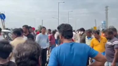 ತಿಪಟೂರು: ನಗರದ ಹೊರವಲಯದಲ್ಲಿ ದ್ವಿಚಕ್ರ ವಾಹನ ಅಪಘಾತ ಸ್ಥಳದಲ್ಲಿಯೇ ವ್ಯಕ್ತಿ ಸಾವು