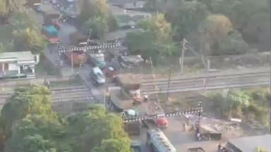 બારડોલી: બારડોલીની સુગર રેલવે ફાટક બે દિવસ માટે બંધ જાહેર કરાઈ