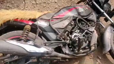 धरणगाव: काळाचा घाला! भीषण अपघातात आजोबासह नातू जागीच ठार; महिला गंभीर