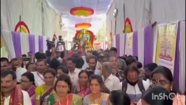 హుజూరాబాద్: మార్కెట్ రోడ్డు వెంకటేశ్వర స్వామి బ్రహ్మోత్సవాల్లో పాల్గొన్న రాష్ట్ర మంత్రి పొన్నం ప్రభాకర్ ప్రత్యేక పూజలు