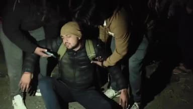 कालपी: आटा चौराहा पर झांसी-कानपुर हाइवे पर NHAI कर्मचारियों की बड़ी लापरवाही, आधा दर्जन से अधिक बाइक सवार घायल हुए