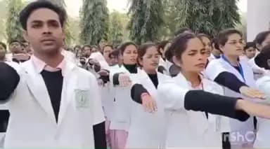 टांडा: सद्दरपुर मेडिकल कॉलेज में 77वां गणतंत्र दिवस मनाया गया, प्राचार्य डॉ. मुकेश यादव ने उत्कृष्ट कार्य करने वालों को सम्मानित किया