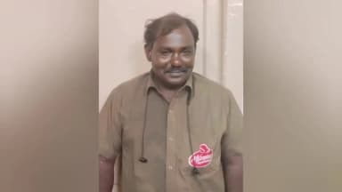 திருச்செந்தூர்: காயல்பட்டினம் கடற்கரையில் இருந்து இலங்கைக்கு கடத்த முயன்ற ரூ.50 லட்சம் மதிப்பிலான 1800 கிலோ பீடி இலைகள் சரக்கு வாகனத்துடன் பறிமுதல் ஒருவர் கைது