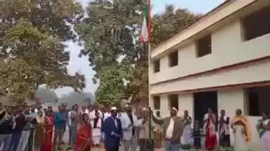 मनातू: गणतंत्र दिवस पर स्वास्थ्य केंद्र में उल्टा झंडा फहराने का मामला, वीडियो वायरल होने पर मचा हड़कंप