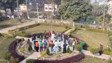 मझौलिया: मझौलिया प्रखंड क्षेत्र के माधोपुर केवीके में आन-बान-शान से फहराया गया तिरंगा