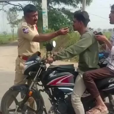 బీర్కూర్: బైరాపూర్ కూడలి వద్ద వాహనాల తనిఖీలు, హెల్మెట్ లేని 25 ద్విచక్ర వాహనాలకు చలాన్లు : ఎస్సై మహేందర్