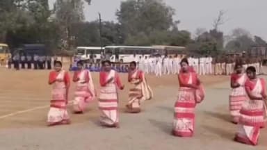 पेटरवार: गणतंत्र दिवस पर तेनुघाट के चिल्ड्रेन पार्क में आदिवासी नृत्य का आयोजन, स्कूली बच्चों ने बढ़-चढ़कर हिस्सा लिया