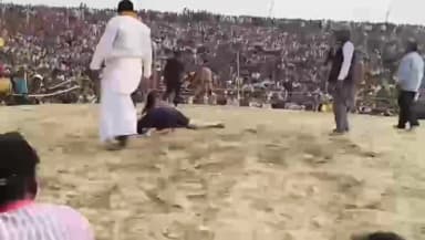 बिथान: सोहमा गांव में तीन दिवसीय दंगल कुश्ती संपन्न, कई राज्यों के पहलवान हुए शामिल