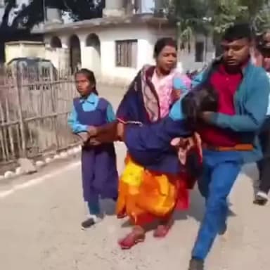 जोगापट्टी: योगापट्टी थाना गेट के सामने मुख्य सड़क पर बाइक सवार ने एक बच्ची को टक्कर मारी, इलाज जारी