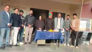 मलसीसर: बिसाऊ कस्बे में धूमधाम से मनाया गया 77वां गणतंत्र दिवस, विभिन्न स्थानों पर हुआ ध्वजारोहण