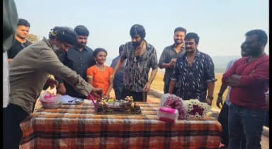 సీలేరులో సినిమా నటుడు రవితేజ పుట్టినరోజు వేడుకలను నిర్వహించిన మైత్రి మూవీ మేకర్స్