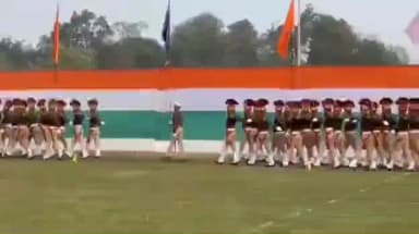 भुसावळ: भुसावळ रेल्वे विभागात प्रजासत्ताक दिनाचा जल्लोष; डीआरएम पुनीत अग्रवाल यांच्या हस्ते ध्वजारोहण