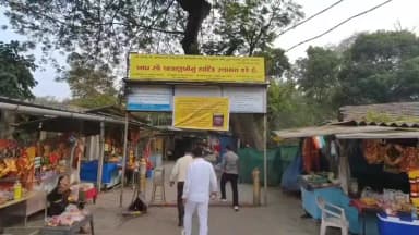 વલસાડ: પારનેરા રોડ નજીક અજાણ્યા પુરુષનો શંકાસ્પદ હાલતમાં મૃતદેહ મળતા ચકચાર રૂલર પોલીસ મથકે અકસ્માતની નોંધ