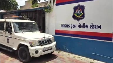 વલસાડ: અંજલાવમાં ઘર પાછળના વાડા વિવાદે ઉગ્ર સ્વરૂપ ધારણ કર્યું એક મહિલાને ગંભીર ઇજા, રૂલર પોલીસ મથકે ફરિયાદ નોંધાઈ