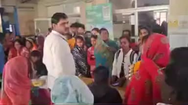 मोरवा: आभा आईडी से सामुदायिक स्वास्थ्य केंद्र में इलाज से लोगों को हो रही दिक्कत