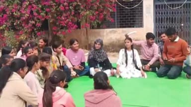 गुलाना: ABVP ने गुलाना कॉलेज के गेट पर ताला लगाकर किया प्रदर्शन, गणतंत्र दिवस पर अव्यवस्थाओं की प्राचार्य से शिकायत