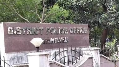 நாங்குநேரி: கிருபா நகர் பகுதியில் 7 வீடுகளில் தொடர் கொள்ளை. எஸ்பியிடம் மனு அளித்த ஊர் மக்கள். கொள்ளையர்களின் சிசிடிவி காட்சியால் பரபரப்பு.