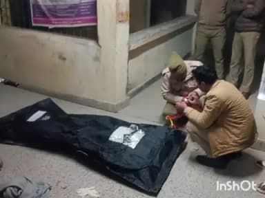 आलापुर: जहांगीरगंज में सड़क हादसे में राजगीर की मौत, मखदुमपुर-अकथरा लिंक मार्ग पर हुआ हादसा, पुलिस ने शव को पीएम के लिए भेजा