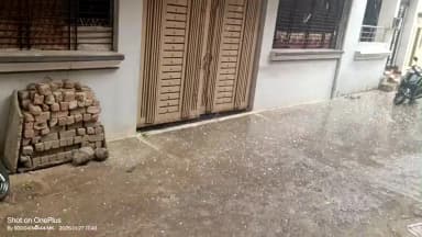 शाजापुर शहर में आज बर्फबारी