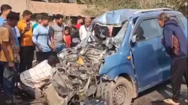 পূর্বস্থলী ১: হেমাতপুর অটোস্ট্যান্ড এলাকায় চারচাকা ও লরির মুখোমুখি সংঘর্ষে আহত ৪