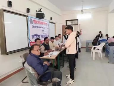 बैहर: संकल्प से समाधान अभियान: बैहर कॉलेज में 40 छात्र-छात्राओं के बने ड्राइविंग लाइसेंस