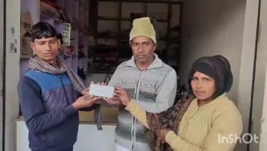 सेपउ: रास्ते में मिले मोबाइलों को उनके मालिकों को लौटाया, महिला एवं एक व्यक्ति ने दिया ईमानदारी का परिचय