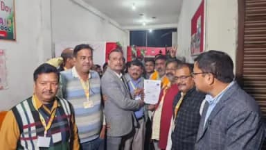 कटेया: अवध किशोर प्रसाद 245 मतों से व्यावसायिक सह जनकल्याण समिति के अध्यक्ष बने, समर्थकों में खुशी