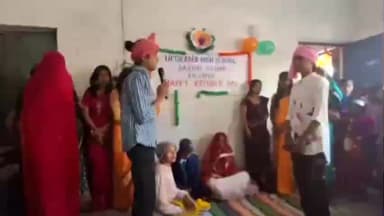 सहार: दहेज की दर्दनाक सच्चाई ने बरूही हाई स्कूल का मंच झकझोर दिया, एकांकी देखते ही जिला पार्षद की आंखों में आए आंसू