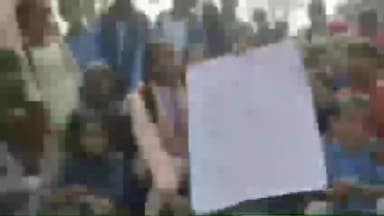 बंदरा: रतवारा बुनियादी विद्यालय में लचर शैक्षणिक व्यवस्था से परेशान बच्चों का धरना प्रदर्शन