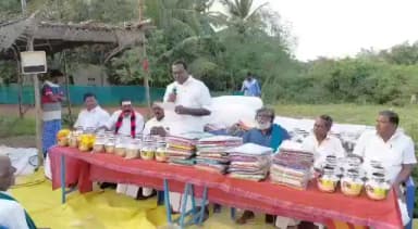 வேதாரண்யம்: மு க ஸ்டாலின் 2வது முறையாக தமிழக முதல்வராக வேண்டி திருச்செந்தூர் செல்லும் வழிபாட்டு பயணத்தை மீன் வளர்ச்சி கழக தலைவர் தொடங்கி வைத்தார்