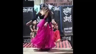 बड़हरिया: औराई में मूर्ति विसर्जन के दौरान डीजे पर नाचती नर्तकियों का वीडियो वायरल