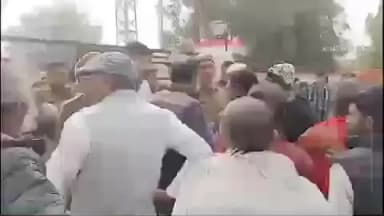 लाडनूं: डीडवाना: बादेड को पंचायत मुख्यालय बनाने की मांग को लेकर महिलाओं ने कलेक्ट्रेट पर भरी हुंकार, किया विरोध प्रदर्शन