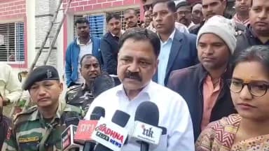 चंदवारा: झारखंड के मंत्री सुदिव्य कुमार सोनू ने चंदवारा में जेएमएम कार्यकर्ताओं को संबोधित किया