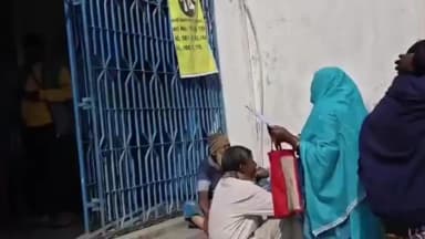 নওদা: SIR হেয়ারিং এ বাদ যাননি বিধায়িকা, নওদা ব্লক অফিসে আসলেন নওদার বিধায়িকা শাহিনা মমতাজ খান