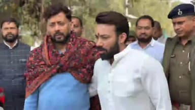 पंडारक: जदयू नेता बबन शर्मा के निधन पर पंडारख पहुंचे सांसद राजेश वर्मा, व्यक्त की शोक संवेदना